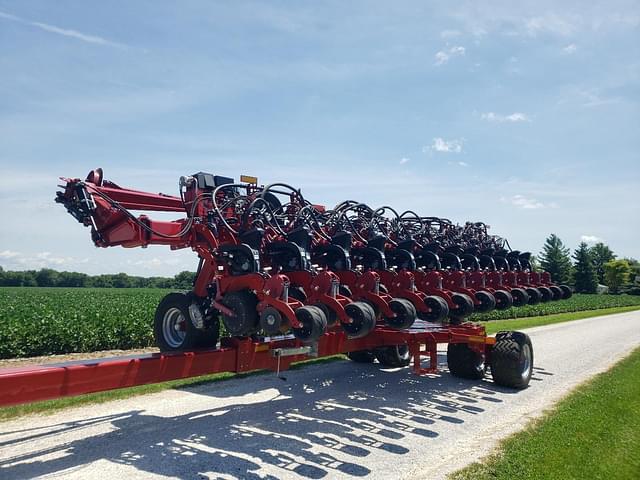 Image of Case IH 2140 equipment image 1