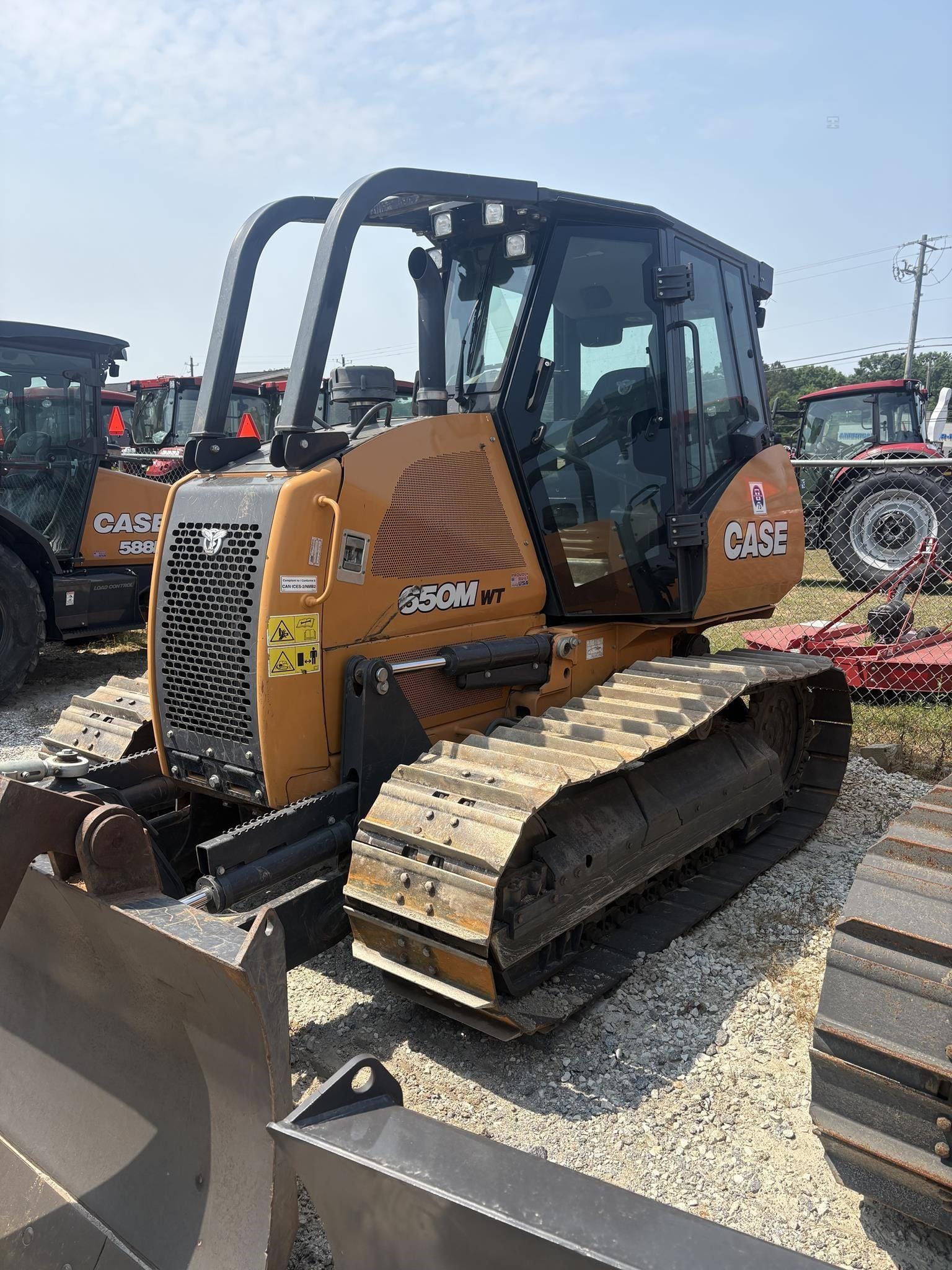 2023 Case 650M WT Equipment Image0