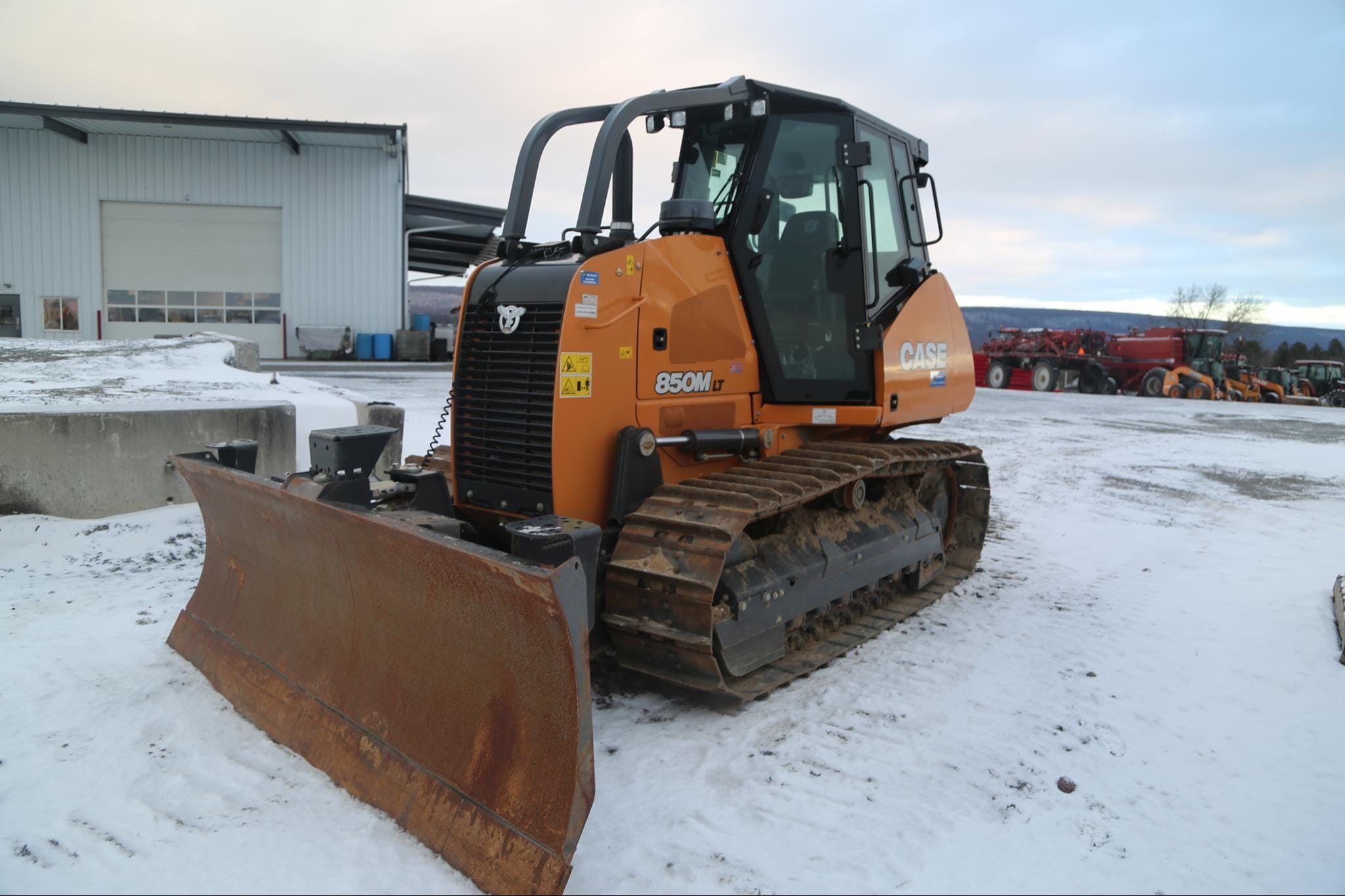 2023 Case 850M LT Equipment Image0