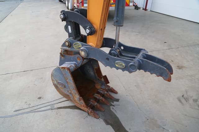 Image of Case CX60C equipment image 3