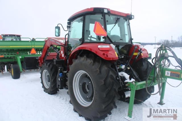 Image of Case IH Farmall 120C equipment image 3