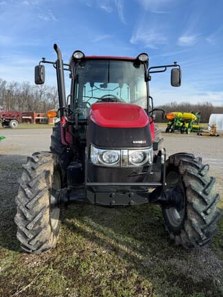Image of Case IH Farmall 105A equipment image 4
