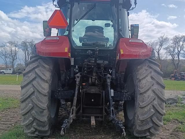 Image of Case IH Farmall 110U equipment image 1