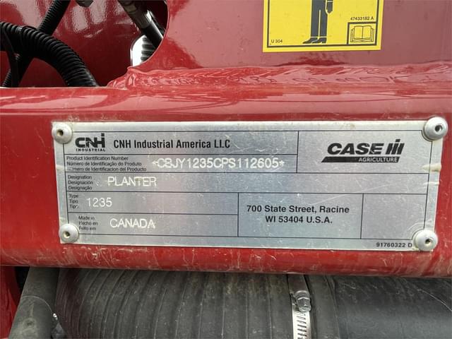 Image of Case IH 1235 equipment image 4