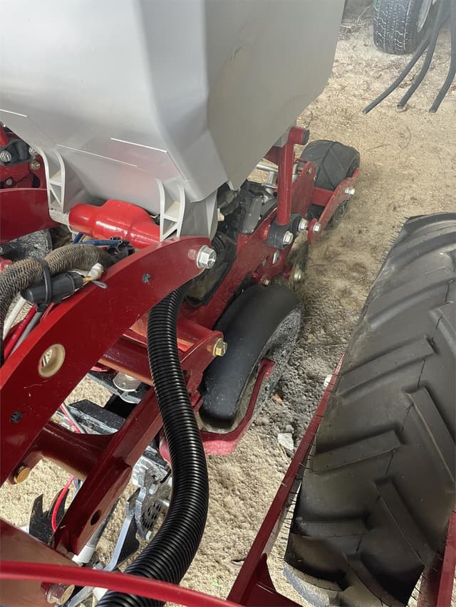 Image of Case IH 2110 equipment image 4