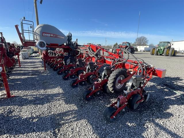 Image of Case IH 2130 equipment image 4