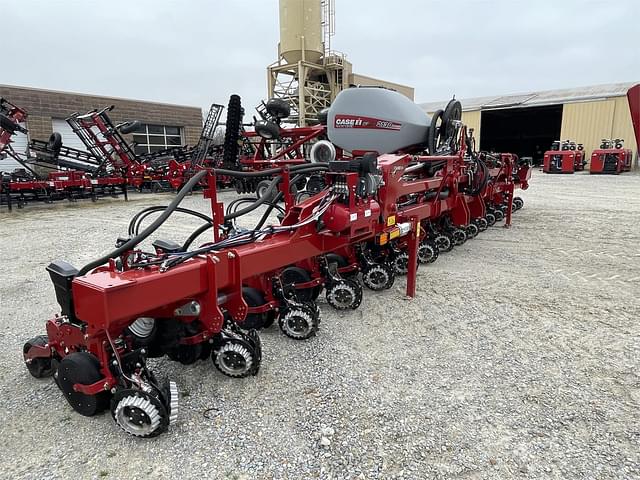 Image of Case IH 2130 equipment image 2