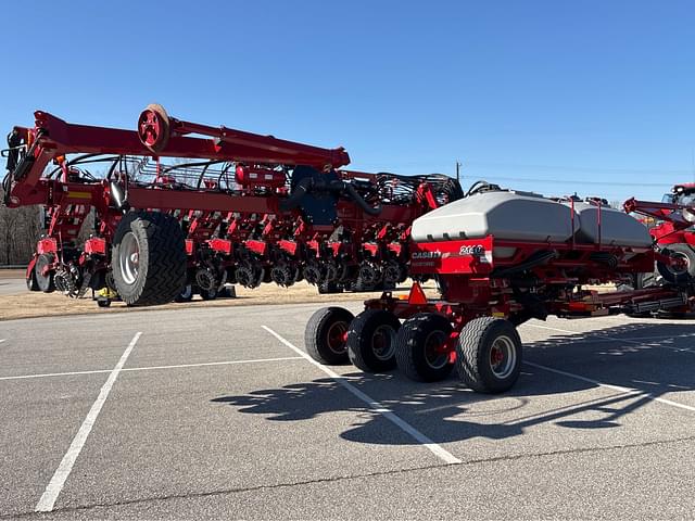 Image of Case IH 2140 equipment image 2