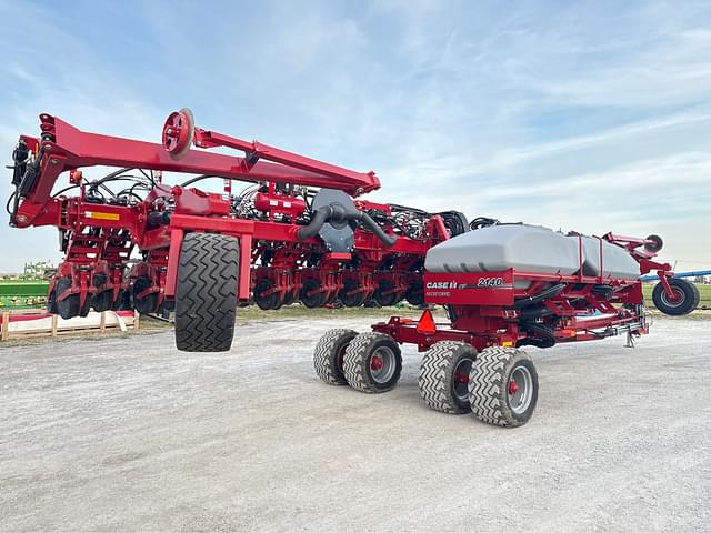 Image of Case IH 2140 equipment image 2