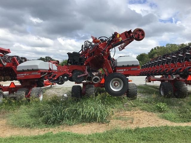 Image of Case IH 2140 equipment image 3