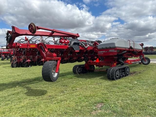 Image of Case IH 2140 equipment image 2