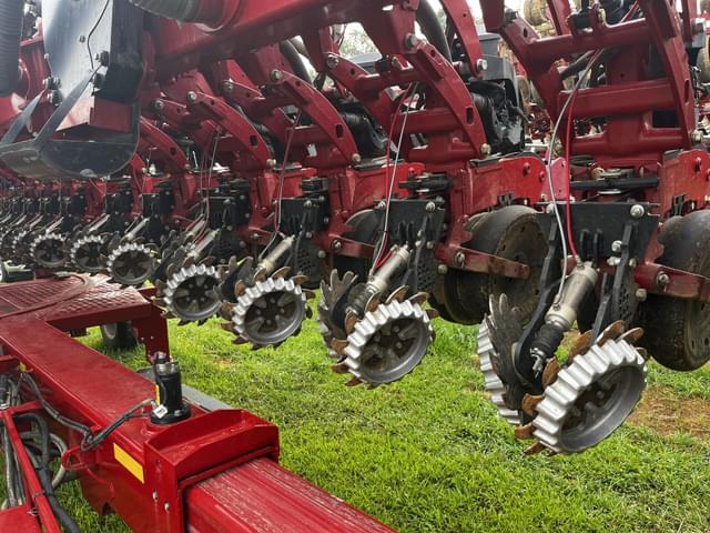 Image of Case IH 2140 equipment image 1