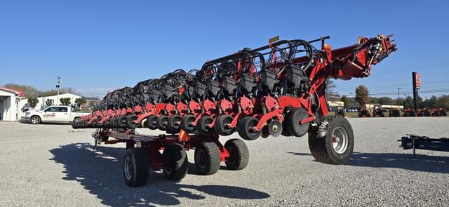 Image of Case IH 2140 equipment image 4