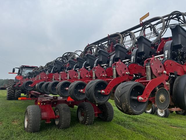 Image of Case IH 2140 equipment image 4