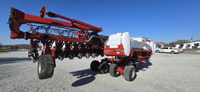 Image of Case IH 2140 equipment image 2