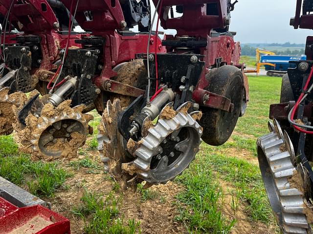 Image of Case IH 2140 equipment image 3