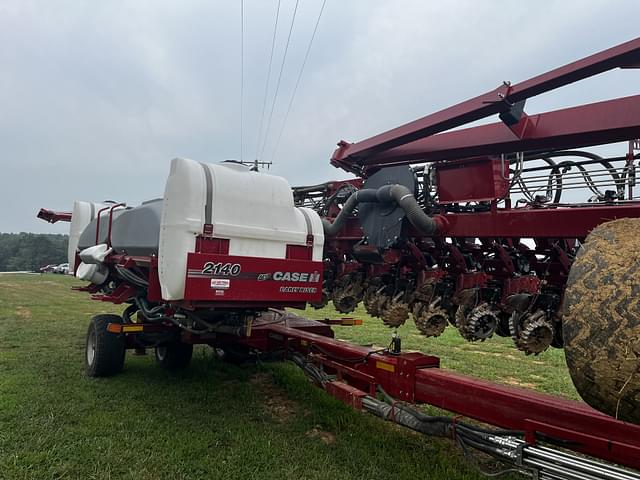 Image of Case IH 2140 equipment image 2