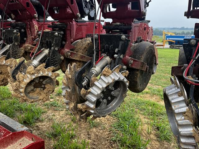 Image of Case IH 2140 equipment image 3