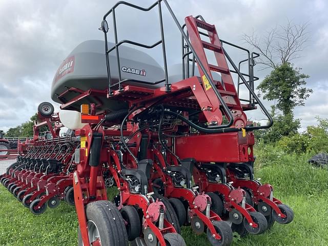 Image of Case IH 2150 equipment image 3