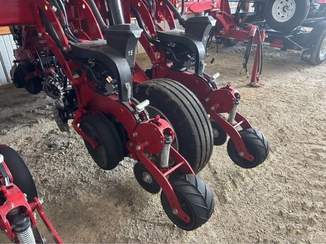 Image of Case IH 2150 equipment image 4