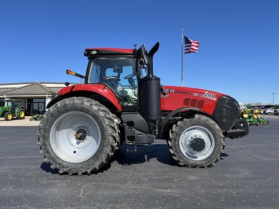 Image of Case IH Magnum 240 equipment image 3