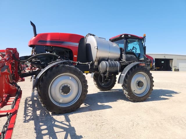 Image of Case IH Patriot 3340 equipment image 3