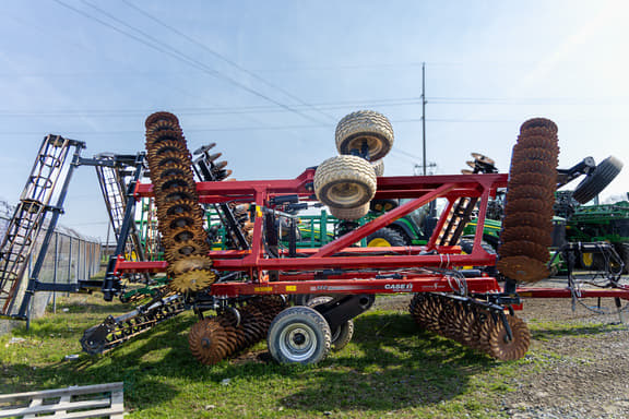 Image of Case IH Barracuda 335 equipment image 4