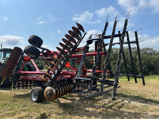 Image of Case IH 375 equipment image 3
