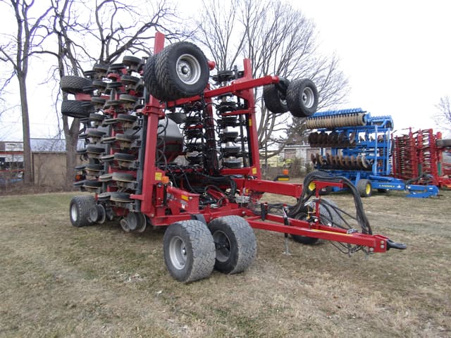 Image of Case IH 550T equipment image 3