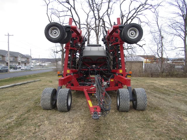 Image of Case IH 550T equipment image 2