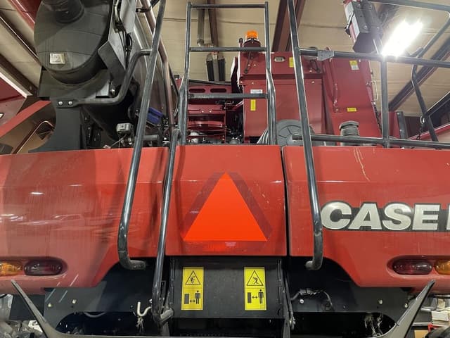 Image of Case IH 6150 equipment image 4