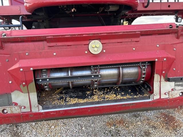 Image of Case IH 7150 equipment image 2