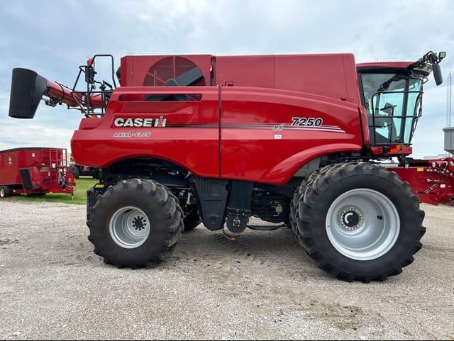 Image of Case IH 7250 equipment image 1