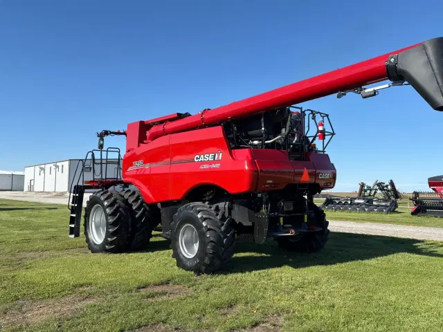 Image of Case IH Pro 700 equipment image 4