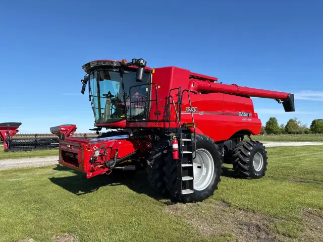 Image of Case IH Pro 700 equipment image 1