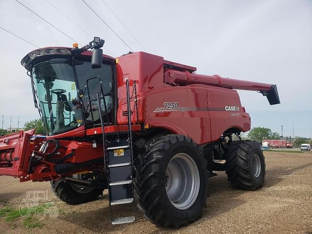 Image of Case IH 7250 equipment image 3