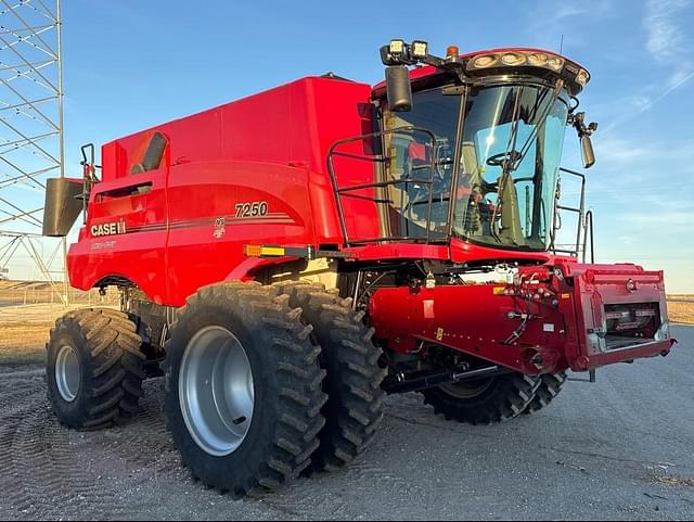 Image of Case IH 7250 equipment image 3