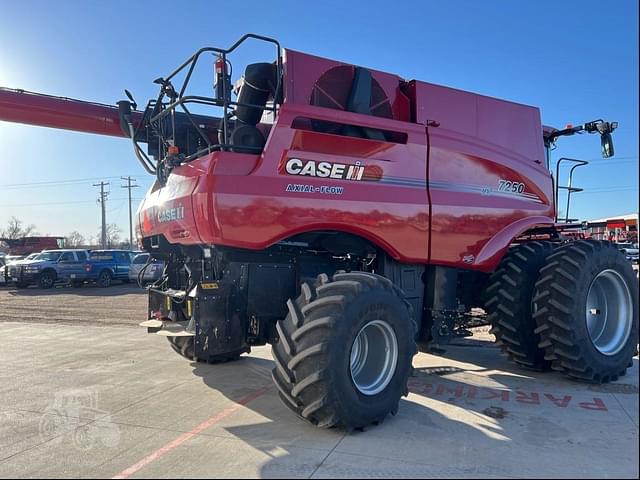 Image of Case IH 7250 equipment image 2