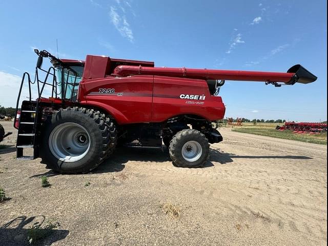 Image of Case IH 7250 equipment image 2