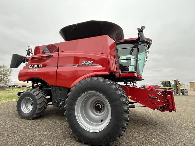 Image of Case IH 7250 equipment image 4