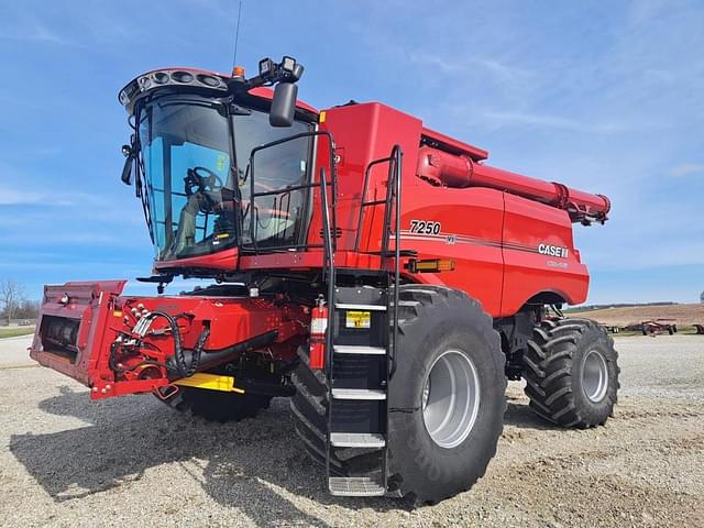 Image of Case IH 7250 equipment image 1