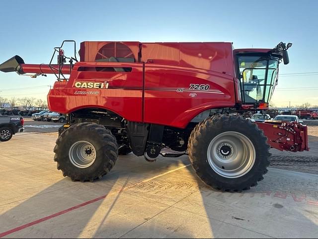 Image of Case IH 7250 equipment image 1