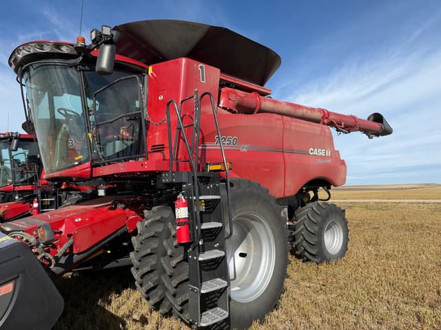 Image of Case IH 7250 equipment image 1