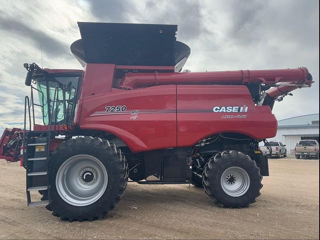 Image of Case IH 7250 equipment image 1