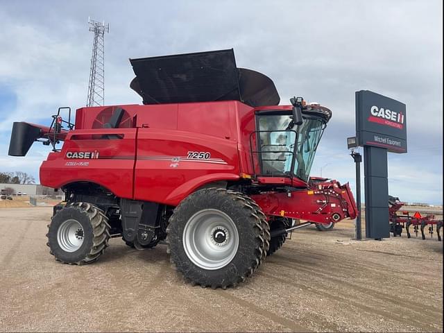 Image of Case IH 7250 equipment image 2