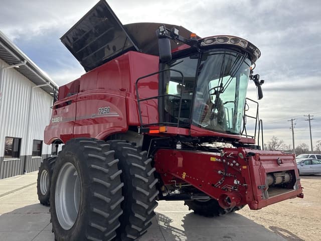 Image of Case IH 7250 equipment image 2