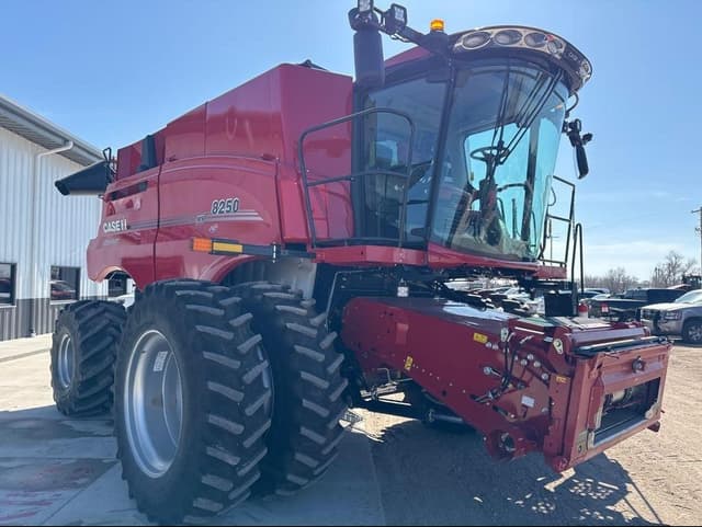 Image of Case IH 8250 equipment image 1