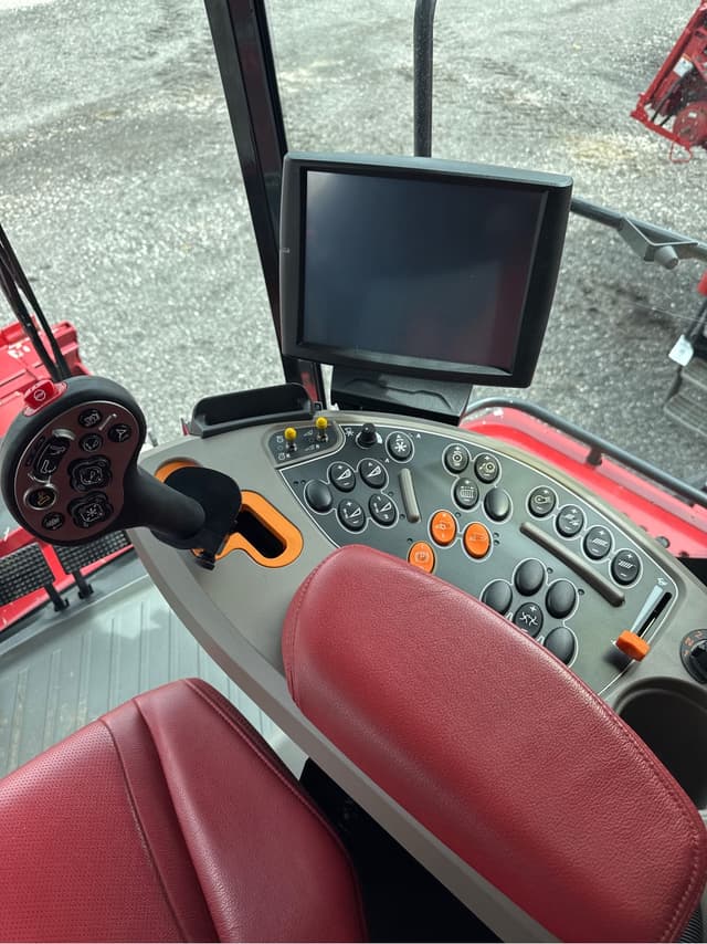 Image of Case IH 8250 equipment image 4