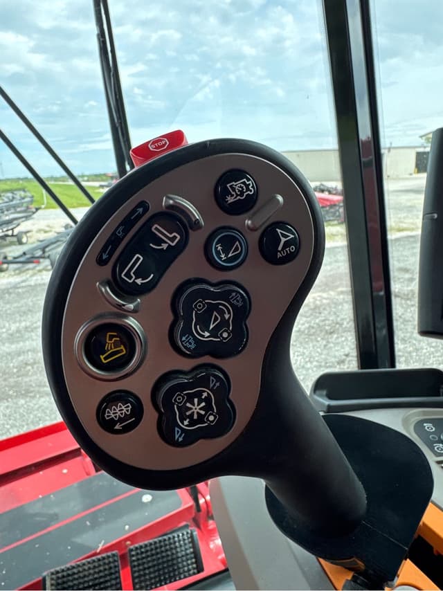 Image of Case IH 8250 equipment image 3