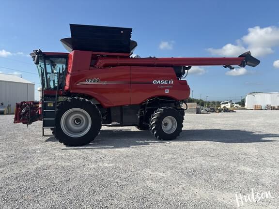 Image of Case IH 8250 equipment image 3